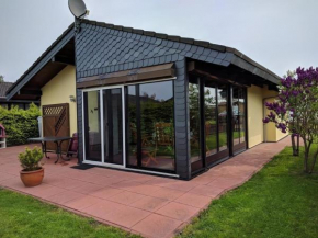 Freistehendes Ferienhaus mit Terrasse und Garten
